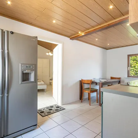 Arbeitnehmerunterkunft I 3 Betten I Balkon I Eigene Kueche & Bad * Гросс-Умштадт