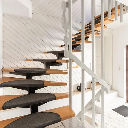 Arbeitnehmerunterkunft I 3 Betten I Balkon I Eigene Kueche & Bad * Гросс-Умштадт