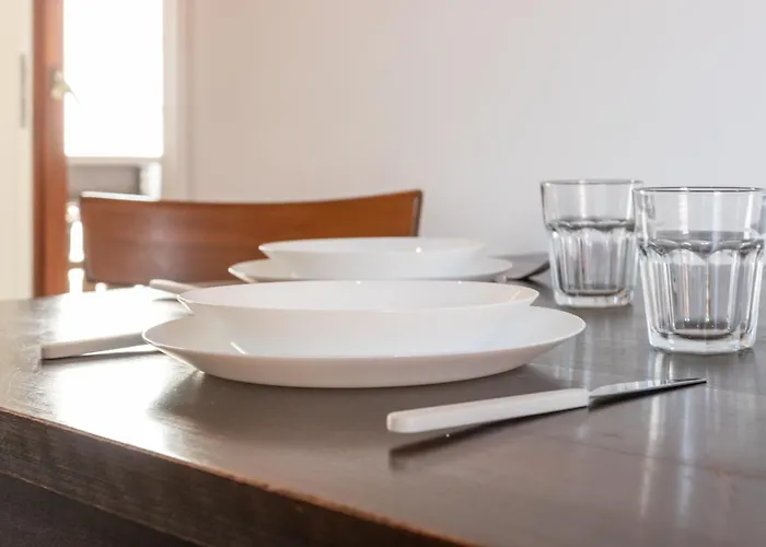 Arbeitnehmerunterkunft I 3 Betten I Balkon I Eigene Kueche & Bad Apartamento