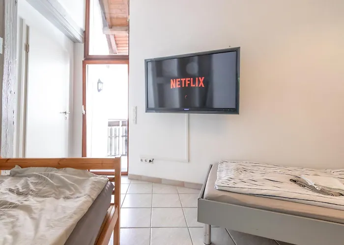 Apartamento Arbeitnehmerunterkunft I 3 Betten I Balkon I Eigene Kueche & Bad *