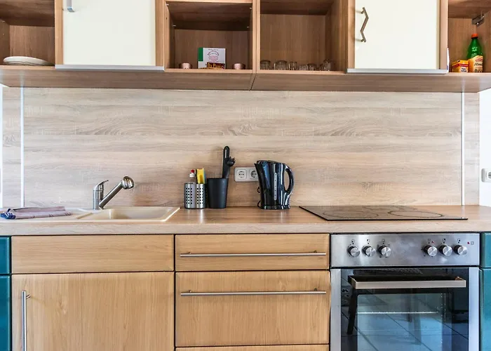 Arbeitnehmerunterkunft I 3 Betten I Balkon I Eigene Kueche & Bad Apartamento Groß-Umstadt