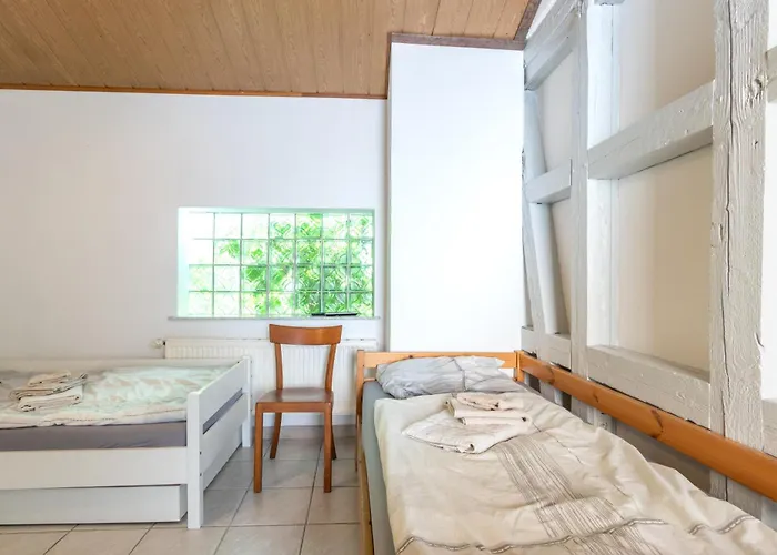 Arbeitnehmerunterkunft I 3 Betten I Balkon I Eigene Kueche & Bad *