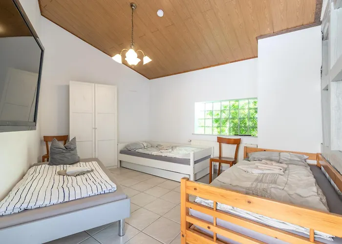 Arbeitnehmerunterkunft I 3 Betten I Balkon I Eigene Kueche & Bad Groß-Umstadt